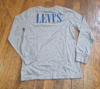 t-shirt manche longue Levis gris taille 10 ans