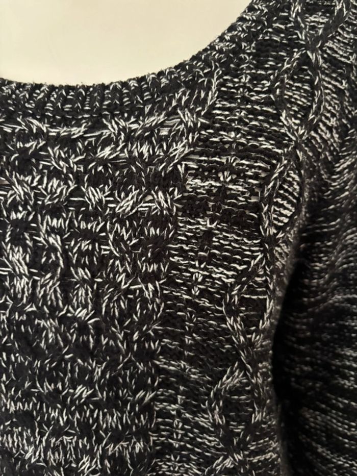 🌺Pull long en maille noir et blanc Taille L/40🌺 - photo numéro 3