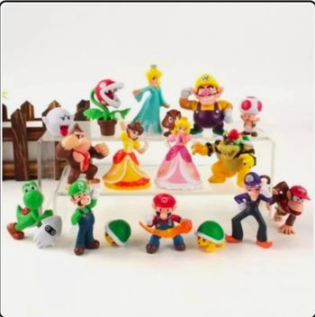 Lot de 18 Figurines Mario. Neuf