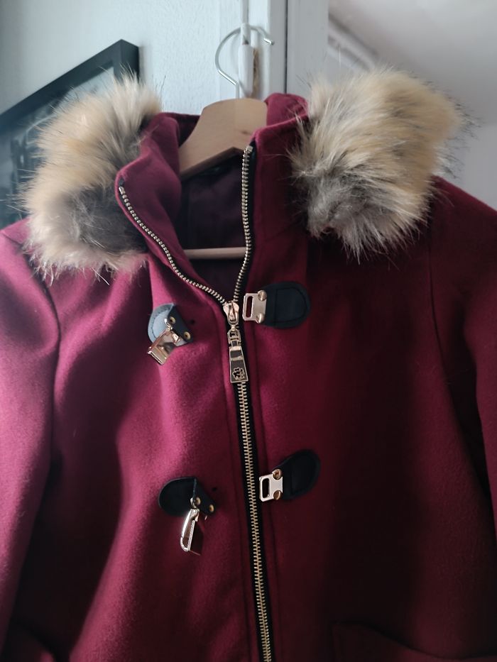 Manteau bordeau - photo numéro 2