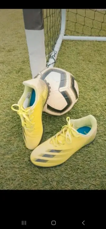 Chaussure de foot 37 1/3