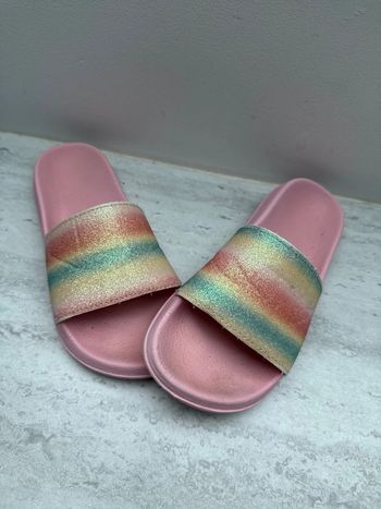 Claquettes fille rose et arc-en-ciel TBE 31-32