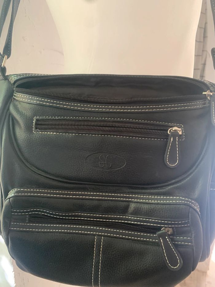 Sac à main noir très bon état - photo numéro 2