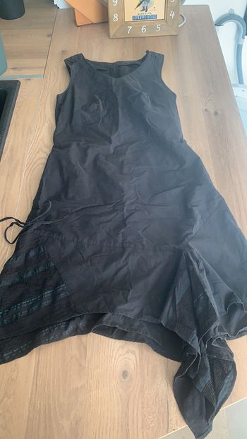 Robe noire taille 40