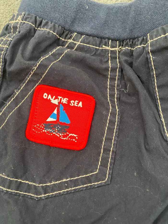 Pantalon on the sea