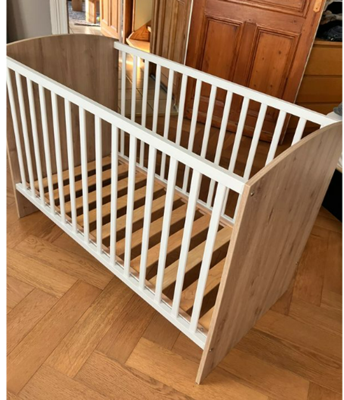 Lit + meuble à langer bébé - photo numéro 3