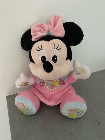 Peluche minnie musicale interactive