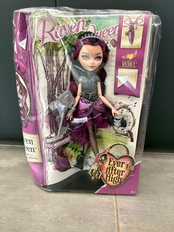 Poupée Ever After High Raven Queen