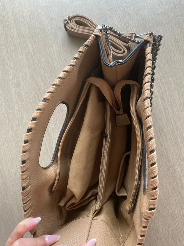 Sac bandoulière ou à main neuf - photo numéro 3
