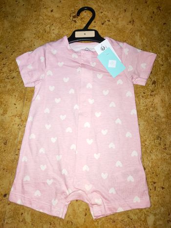 Combishort bébé fille taille 6 mois neuf Tex