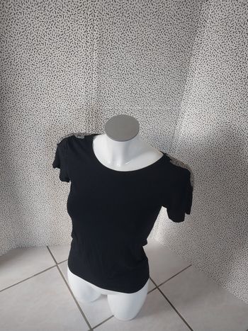 t-shirt noir cache cache perlé épaules – taille 36/38