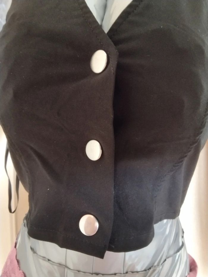 Crop-top dos nu. Marque H & M (A54) - photo numéro 3