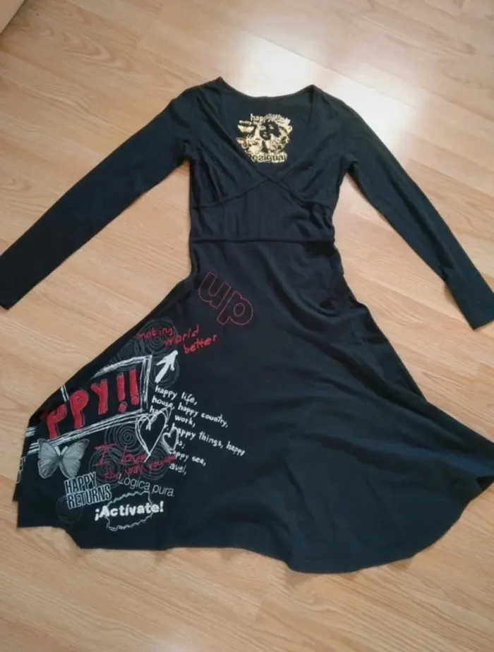 Robe mi longue Desigual. Femme.
Taille S - photo numéro 2