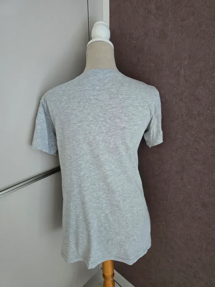 Tee-shirt Tissaia taille M très bon état - photo numéro 2