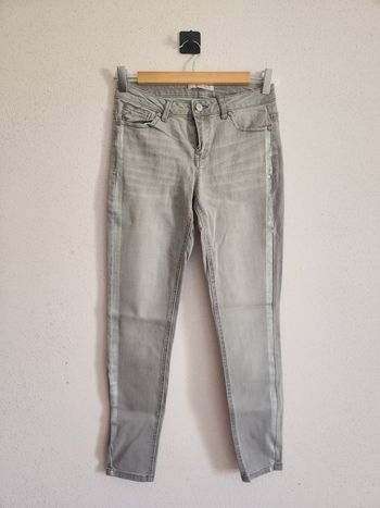 Jean femme 34 Camaïeu – gris – skinny – bande brillante – très bon état