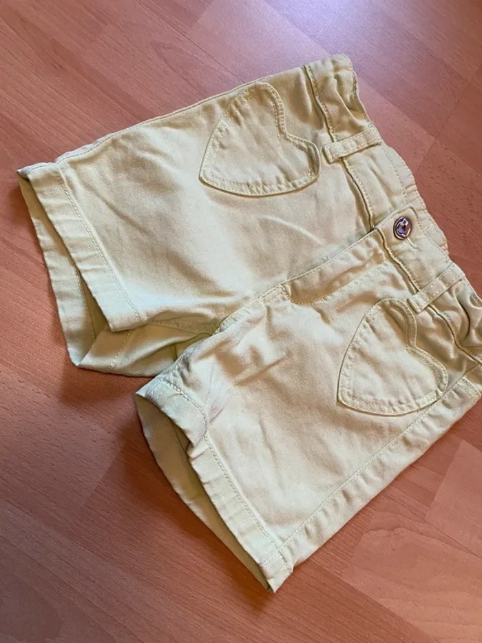 Short H&M Taille 116 - 5-6 ans