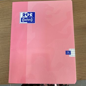 Petit cahier 96 pages rose  petits carreaux