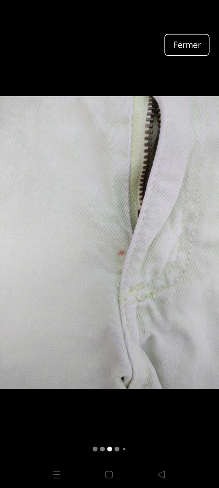 Short jaune - photo numéro 3