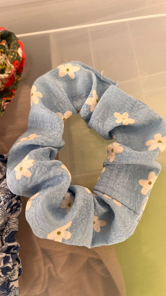 Lot chouchous et pince cheveux - photo numéro 5