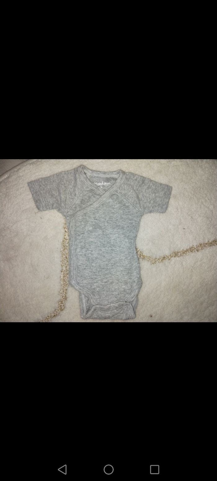 Lot 3 bodies taille naissance - photo numéro 3