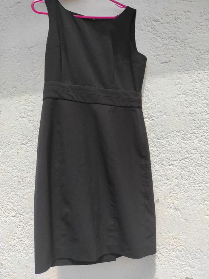 Robe noire camaïeu cintrée