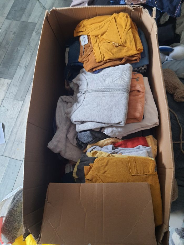 Vêtements garçon du 9 au 18 mois environ 400 pièces - photo numéro 2