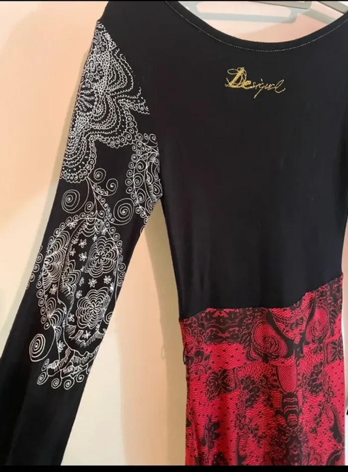 Robe Desigual originale noire et rouge - Taille XS - photo numéro 5