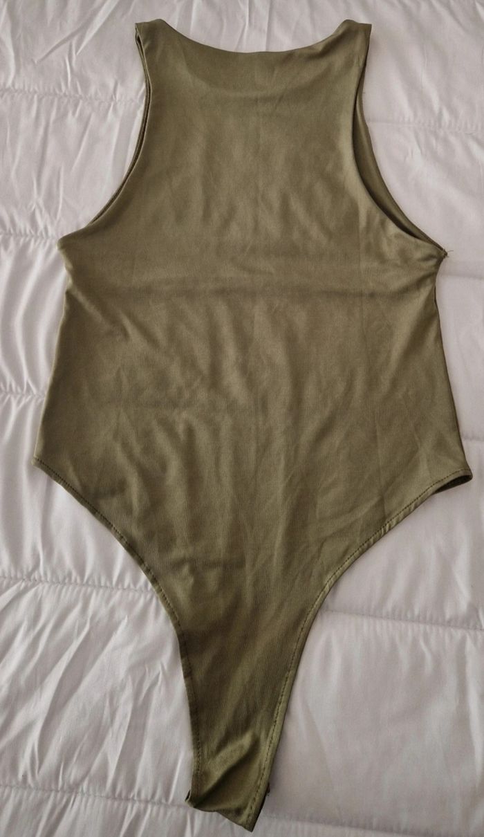 Body kaki - photo numéro 3