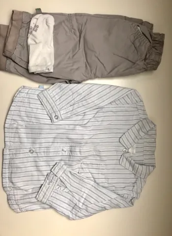 Ensemble pantalon, chemise et chaussettes 6 mois