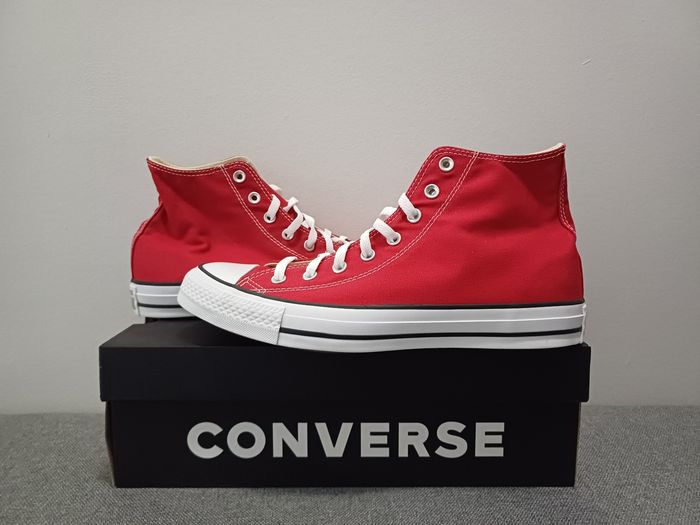 Basket converse neuve toile montante Pointure 46 rouge - photo numéro 2