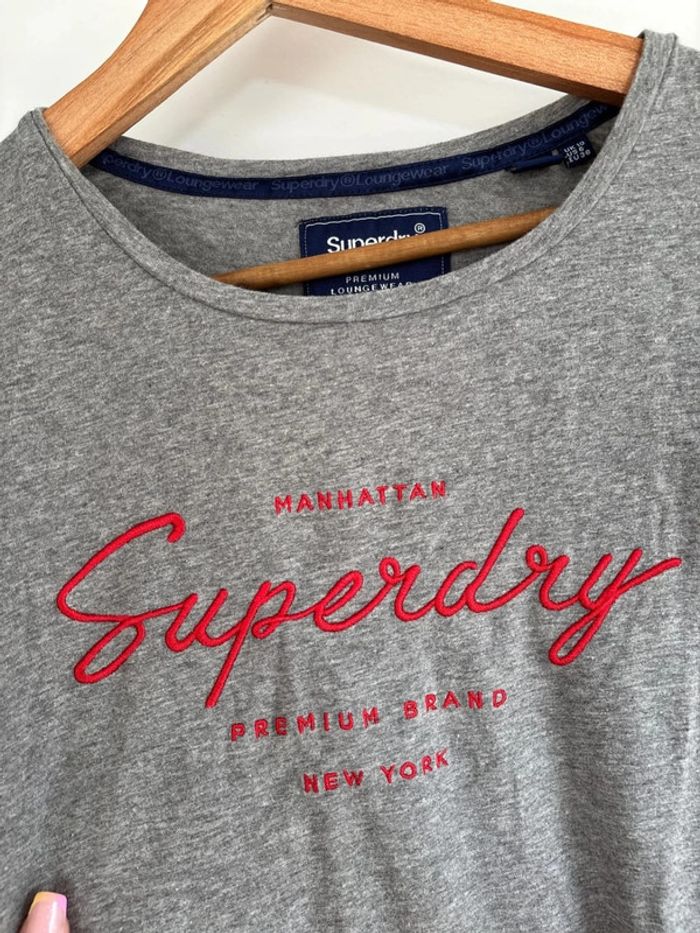t-shirt gris superdry taille M - photo numéro 2