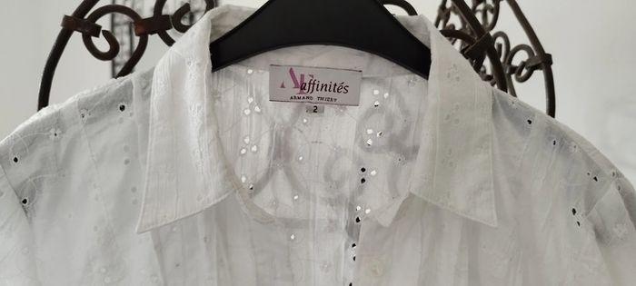 Chemisier brodé Armand Thiery. Taille 2. Très bon état - photo numéro 9