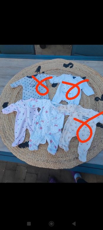 Lot 2 pyjamas