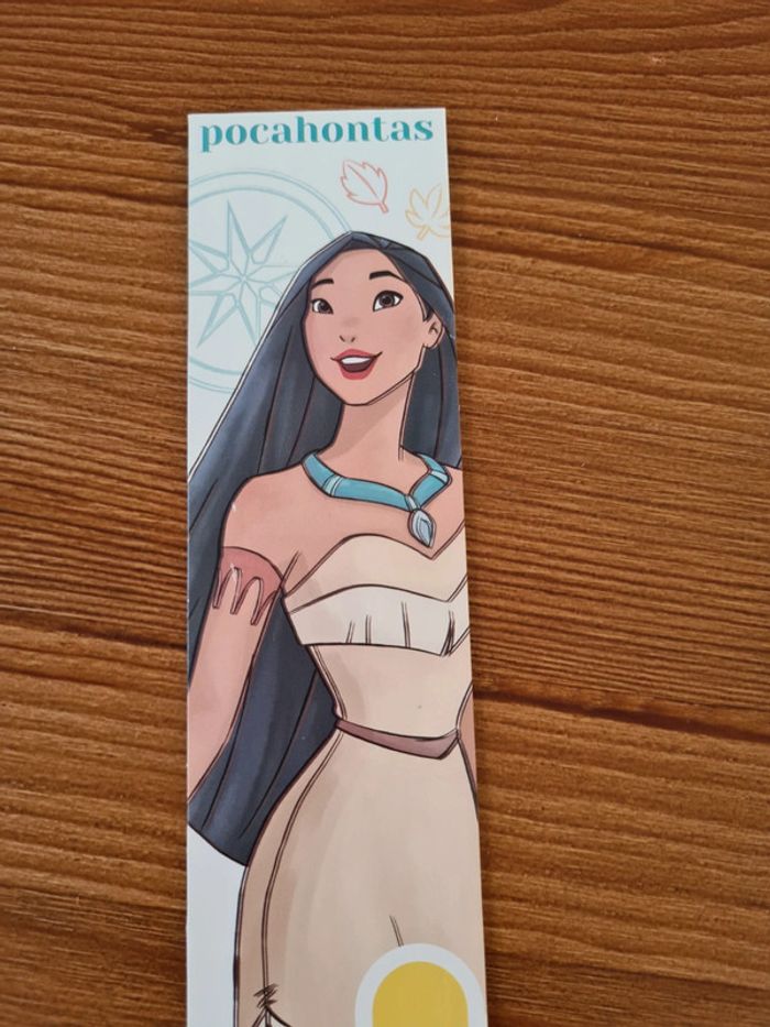 Superbe marque page Pocahontas Disney - photo numéro 2