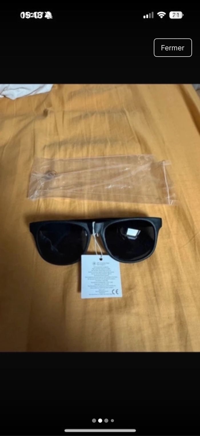 Lunette de soleil - photo numéro 2