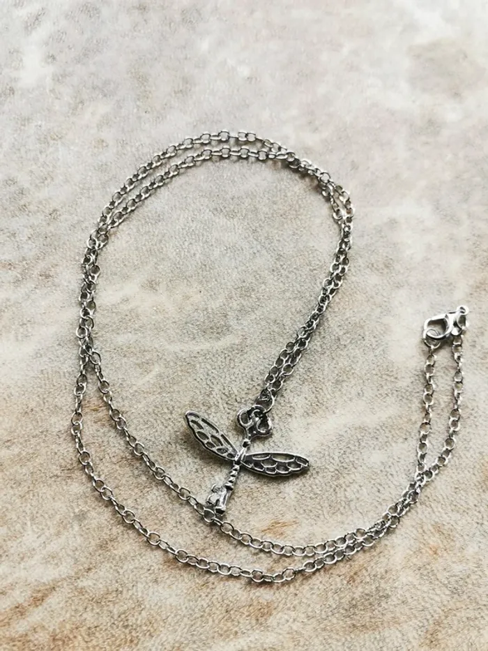 Pendentif et chaîne argentées clé volante - photo numéro 3
