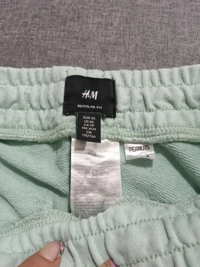 C58 short menthe H&M XS - photo numéro 3