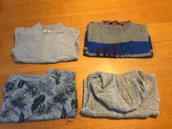 Lot 4 pulls 3 ans