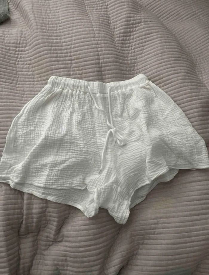 Short blanc
