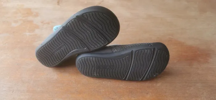 🌼Chaussons souples antidérapants mixtes Decathlon T25 Premiers pas, babygym, rentrée état neuf 🎒 - photo numéro 4