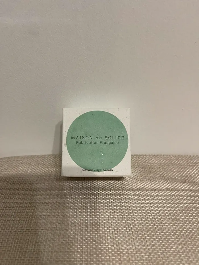 Nettoyant visage maison du solide