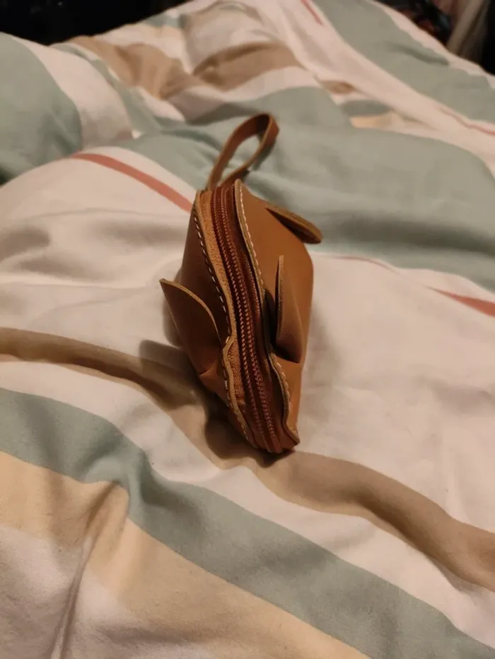 Porte-monnaie / Étui en simili cuir neuf - jamais utilisé - photo numéro 4