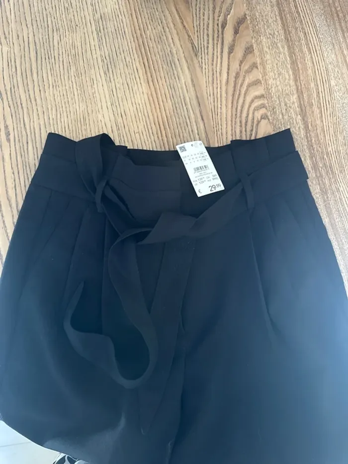 Pantalon noir - photo numéro 2