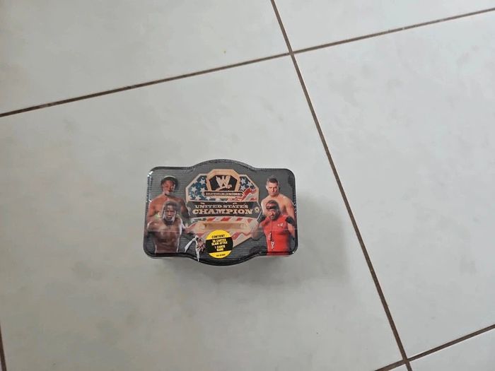 Boîte métal et 36 cartes catch Neuf cont1