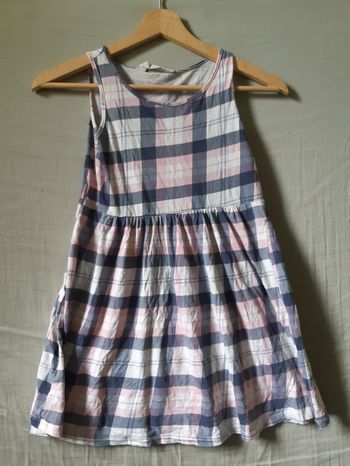 Robe à carreaux bleu, rose et blanche