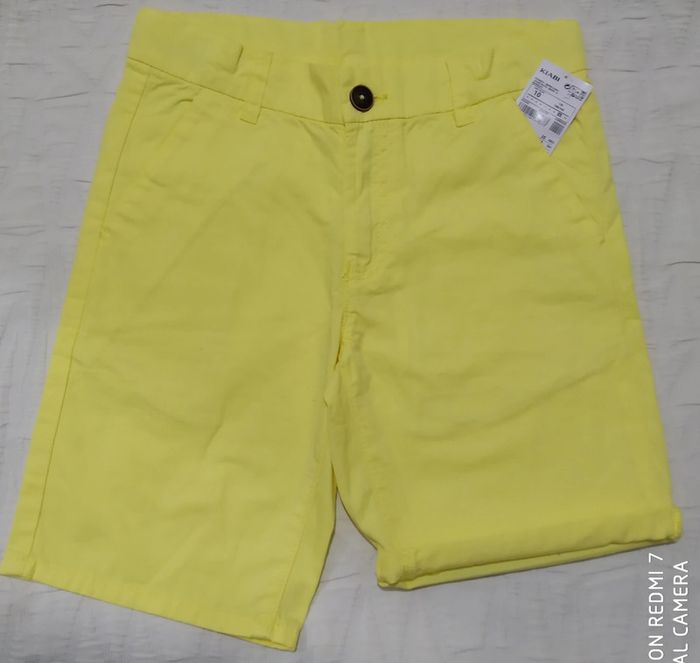 Kiabi short Bermuda jaune 10 ans