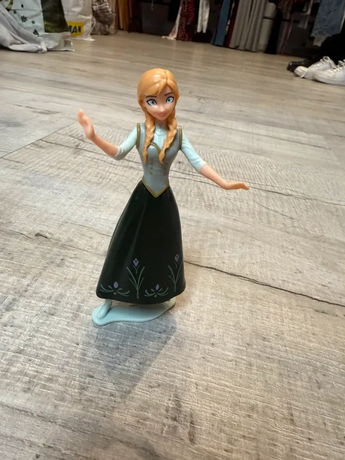 Figurine
