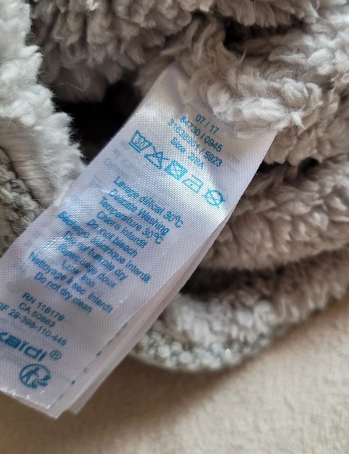 🐰 Tour de cou Okaidi 2/3 ans - photo numéro 2