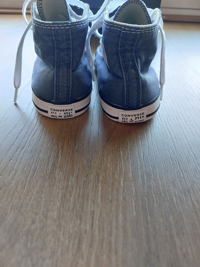 Converse montantes en toile pointure 26 - photo numéro 5
