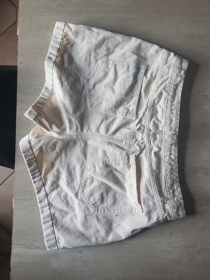 Short kiabi taille 44 - photo numéro 3